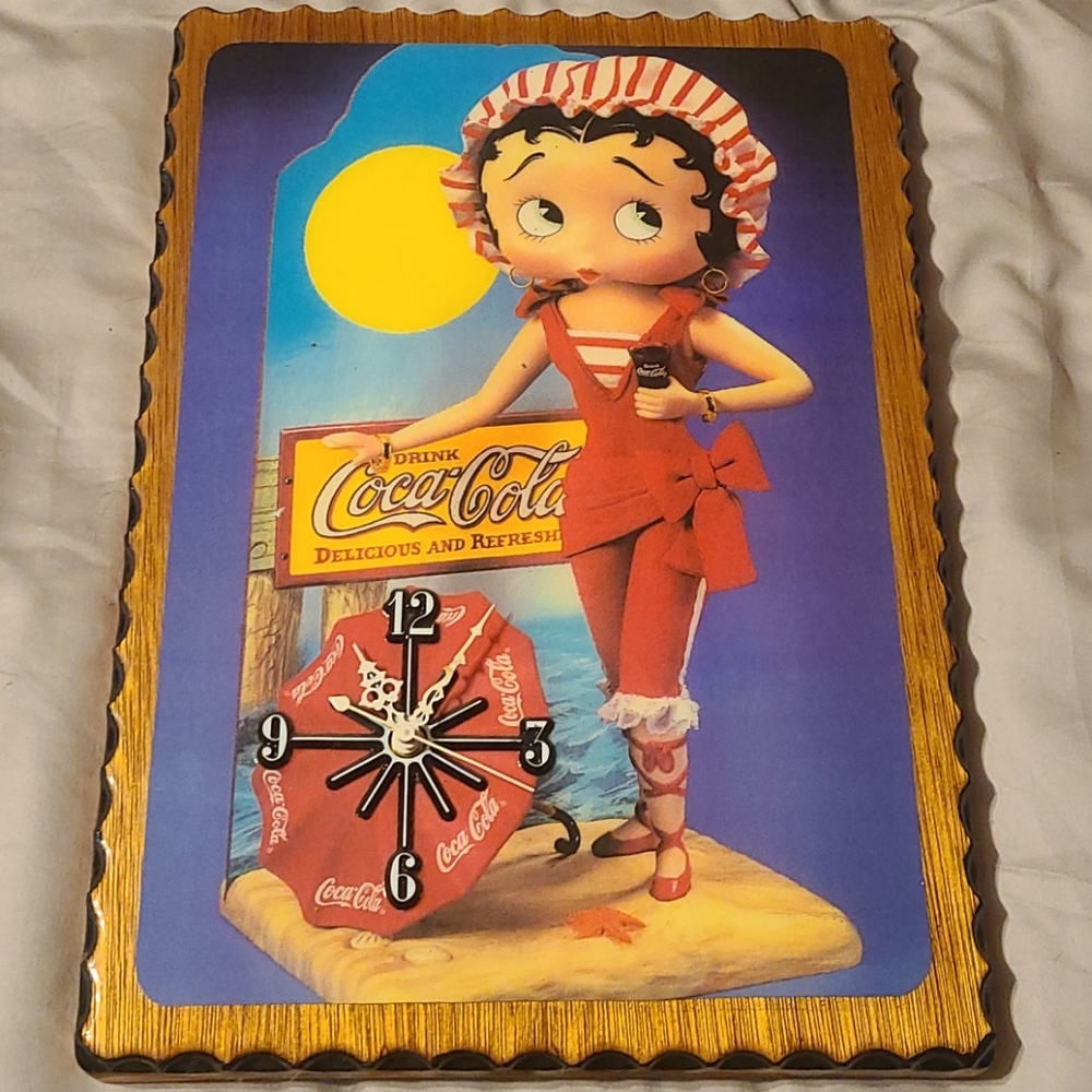 Betty boop clock